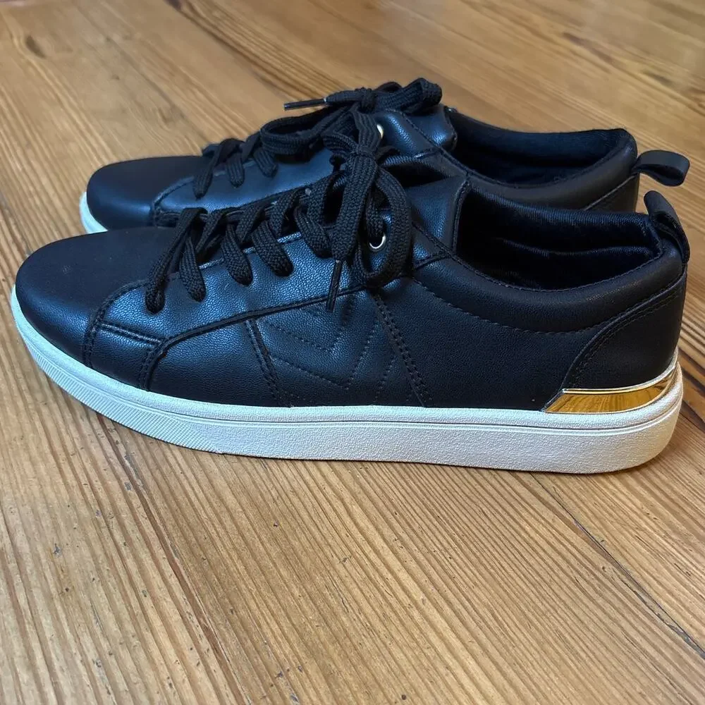 CKlass black‎ faux leather gold accent lace low top sneakers SIZE 8